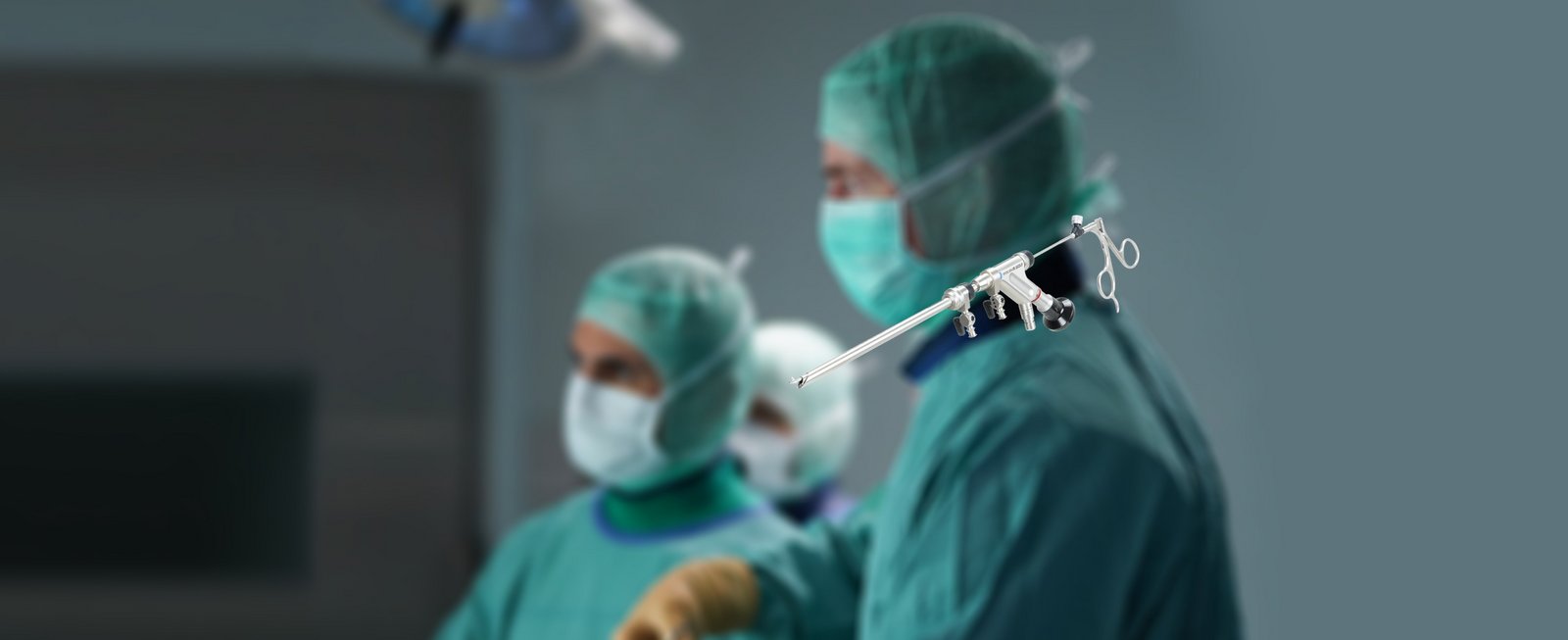 VERTEBRIS lumbar endoscope from RIWOspine for minimally invasive spine surgery presented with spine surgeons in the background.