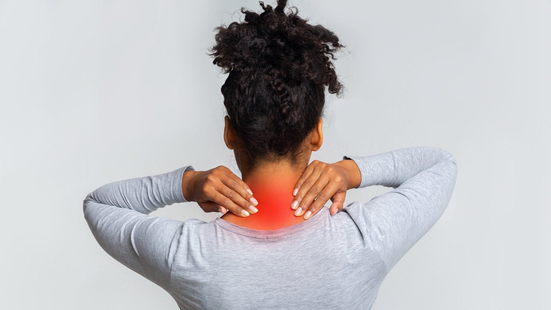 riwospine-discogenic-pain-neck-symptom.png Woman with neck pain indicating discogenic pain syndrome